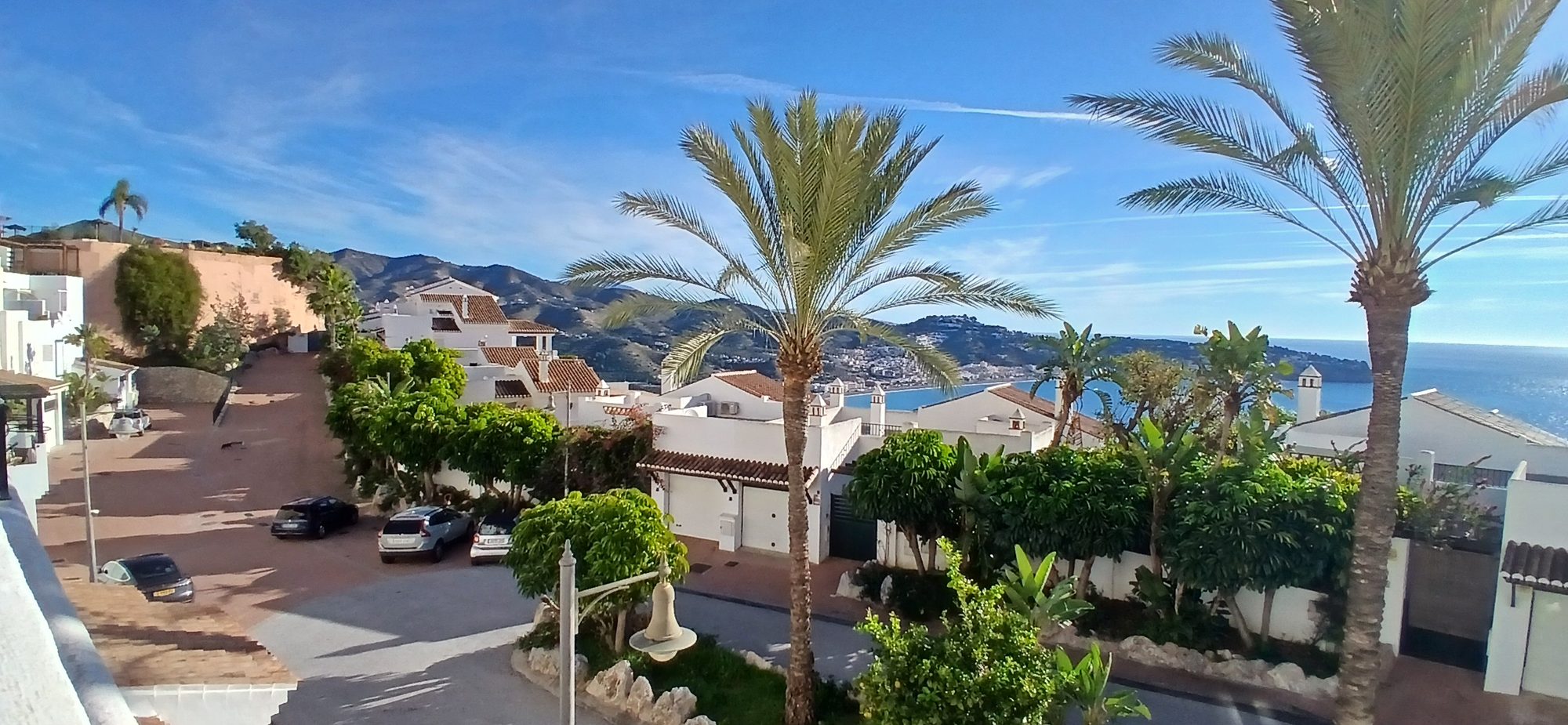Vista espectacular de la bahía y las montañas desde la terraza de Casa Los Altos 68