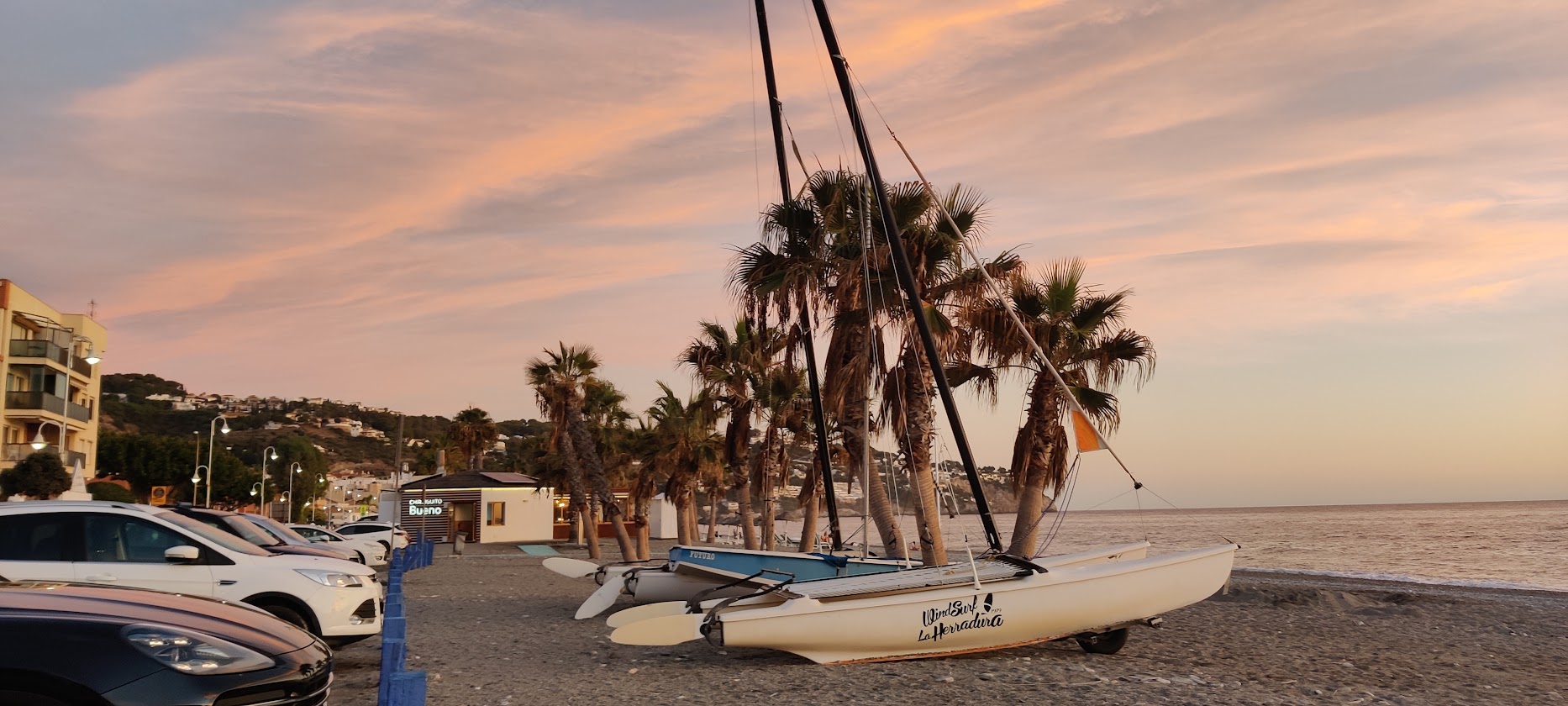 Atardecer sobre la bahía de La Herradura, Costa Tropical de Granada
