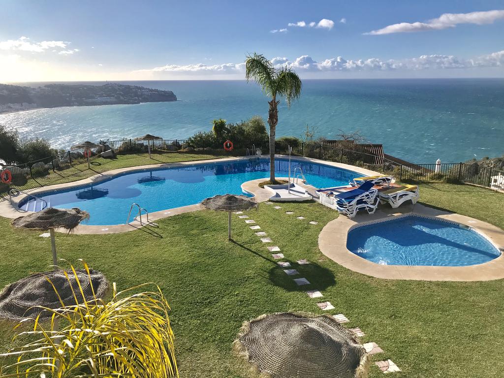 Piscina comunitaria de Los Altos de La Herradura